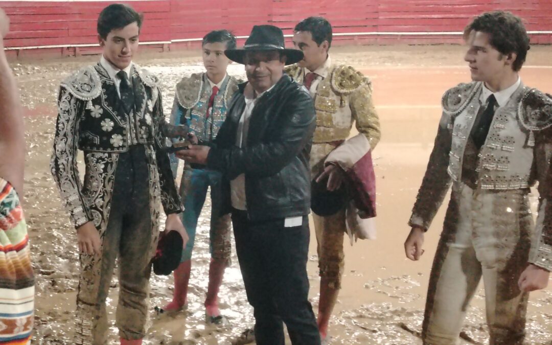 UNE y el festival internacional de las Escuelas Taurinas contra la circunstancias de la naturaleza por el temporal. Un portugués, triunfador