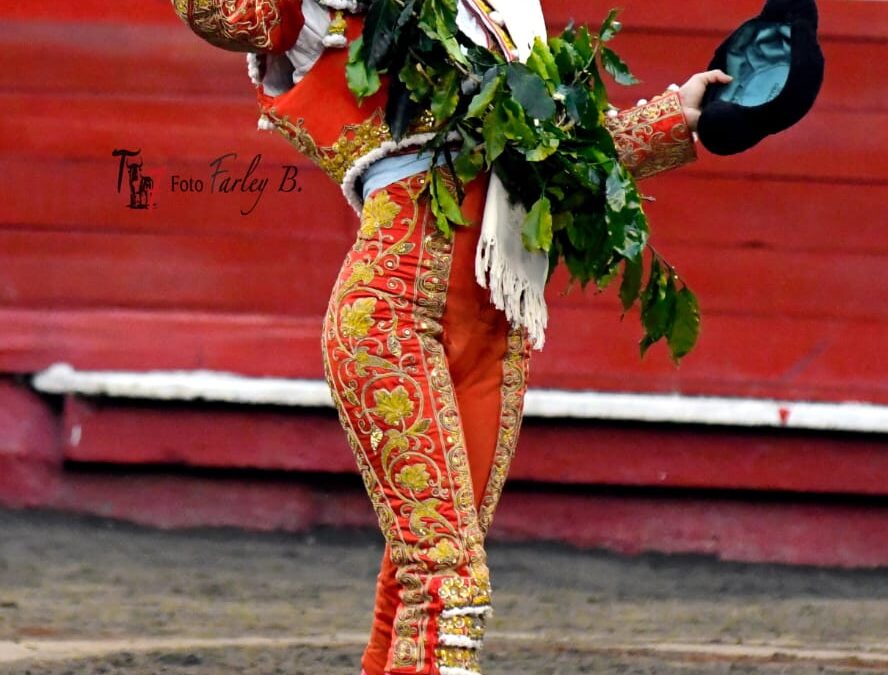 Dos novillos ( vuelta al ruedo ) y un toro de Gutiérrez. El carisma de Olga Casado ;Marco Pérez, ilusionante y Felipe Miguel con carácter, sacó la casta mejor de su alma torera en el segundo