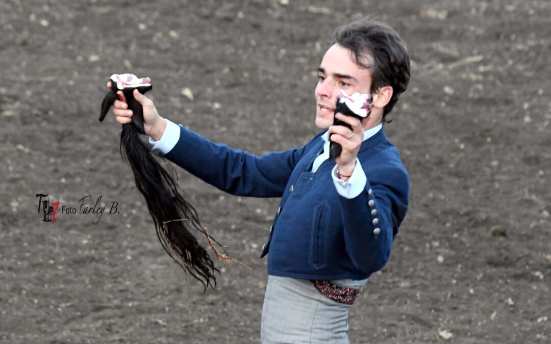 Luis Miguel Castrillón, triunfador con rabo  y 2 orejas en Festival de Altagracia. Indultado un Achury, vuelta al ruedo a otro y a dos de Las Ventas