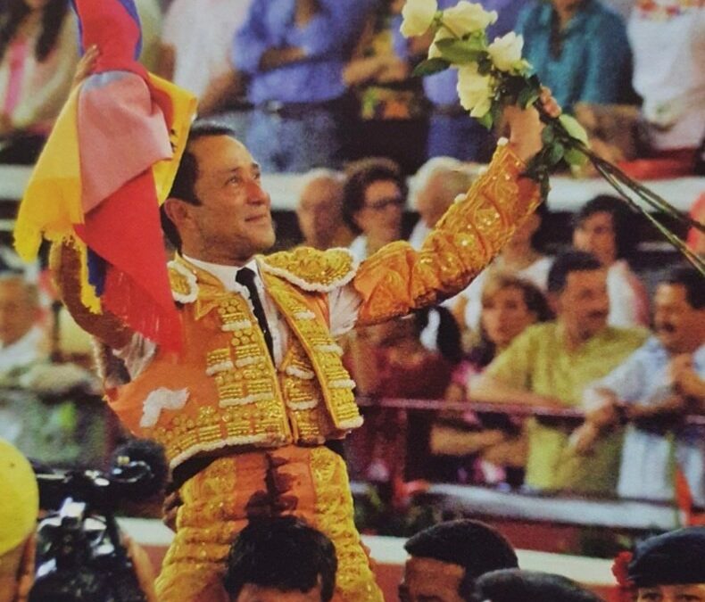 Hace 18 años se despidió del toreo en Bogotá el maestro Rincón en mano a mano con Ponce