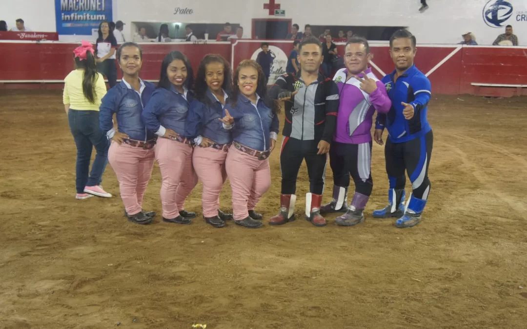 El animalismo prohíbe el toreo cómico , la risa, el empleo de esos artistas y el entretenimiento