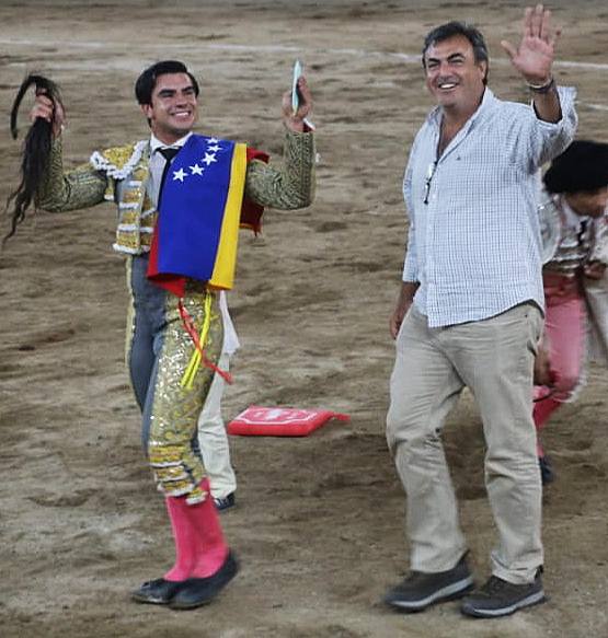 Colombo indulta un toro de Paijàn en el Perù