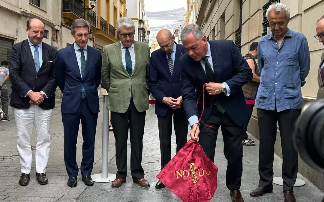 Sànchez Mejìas encabeza el Paseo de los Poetas en Sevilla. Fue el promotor de la generaciòn del 27 que el ministro de (in)cultura de España ningunea