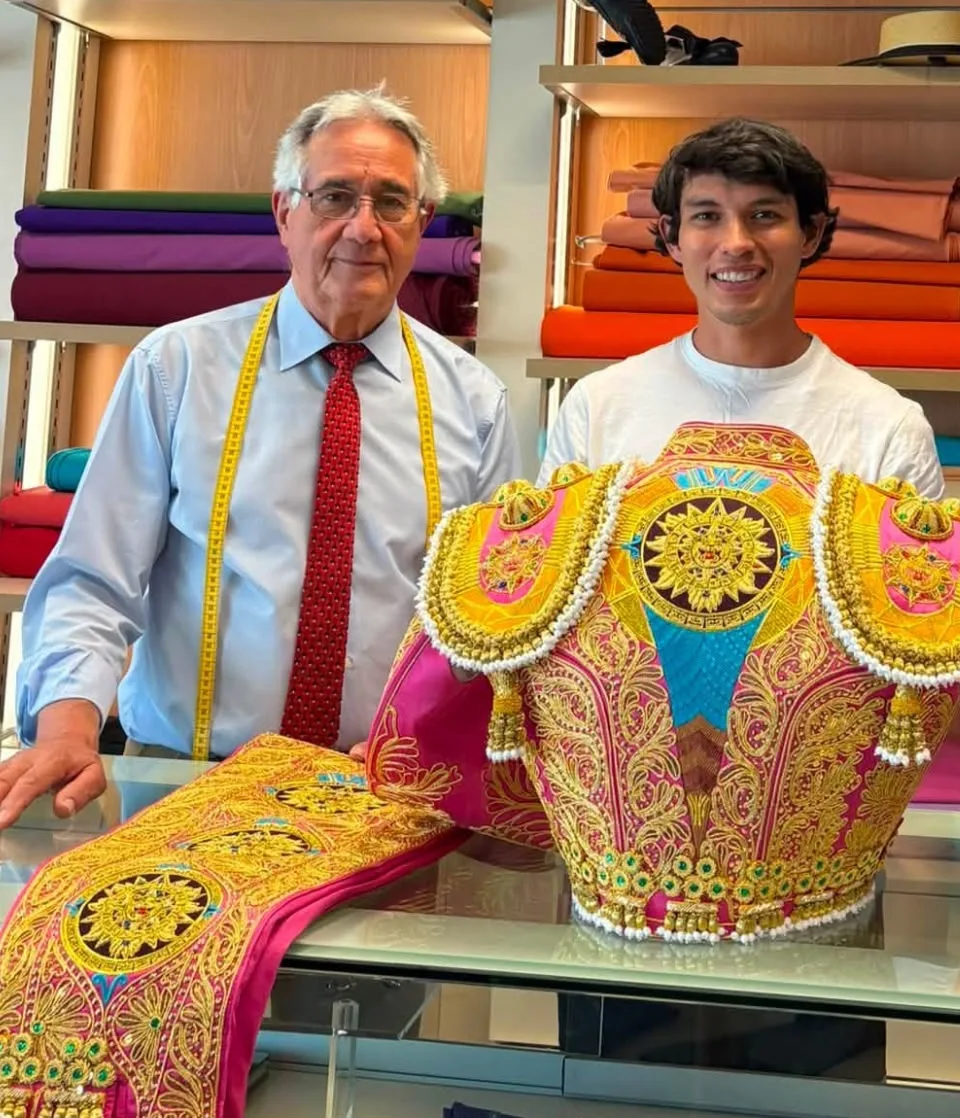 Traje de isaac fobseca