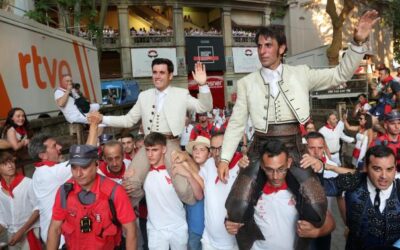 Armendariz y Guillermo Hermoso , puerta grande en Pamplona
