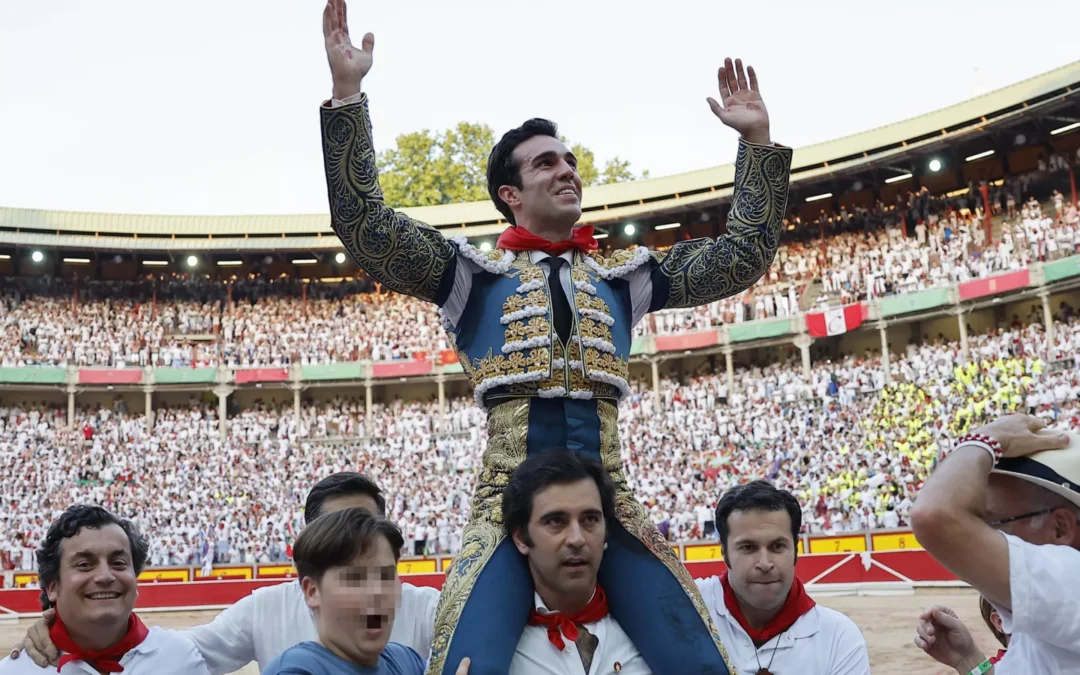 Jandilla y Vegahermosa ,buen encierro al cierre de los sanfermines . El lote se lo lleva Rufo y corta 4 orejas en Pamplona