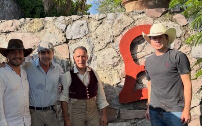 El maestro Rincòn tienta en La Estancia en Mèxico y le acompaña Juan Manuel Noreña