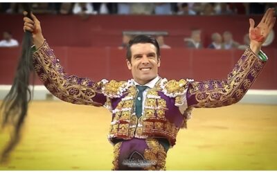 Emilio de Justo cerrò con un rabo y puerta grande en Jaèn con gran corrida de El Parralejo