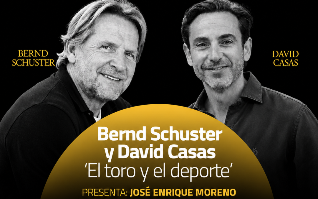 Deporte y toros en el mano a mano de Cajasol. El entrenador alemán Bernd Schuster y el periodista taurino David Casas