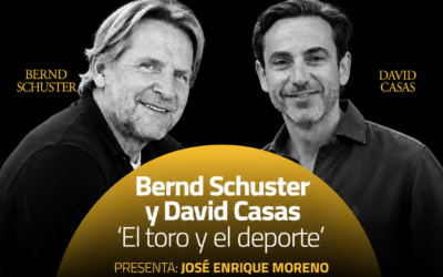 Deporte y toros en el mano a mano de Cajasol. El entrenador alemán Bernd Schuster y el periodista taurino David Casas
